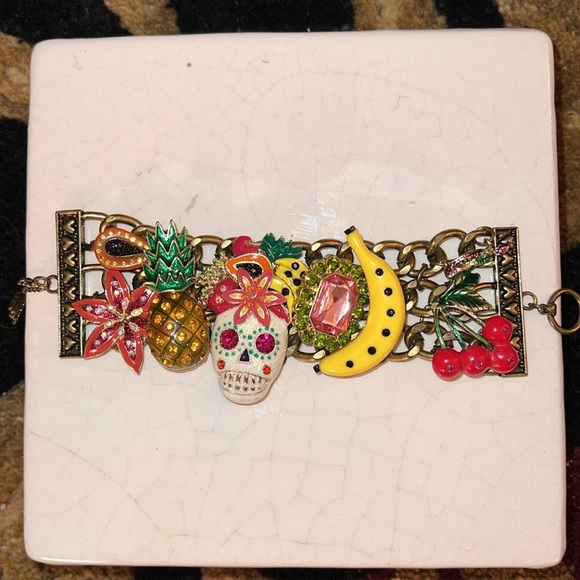 Betsey Johnson Women’s RIO Pink Sugar Skeleton Skulls Fruit Toggle Bracelet - Picture 7 of 14